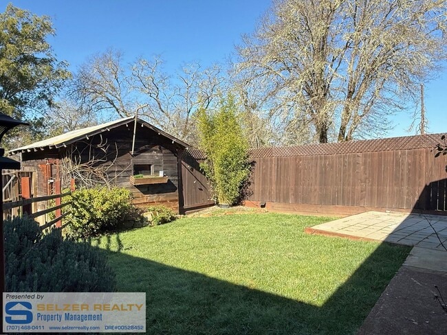 Building Photo - Newly renovated! Spacious 4 bd. home in a country setting!