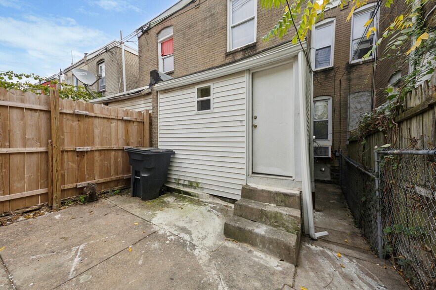 Building Photo - 6519 Allman St