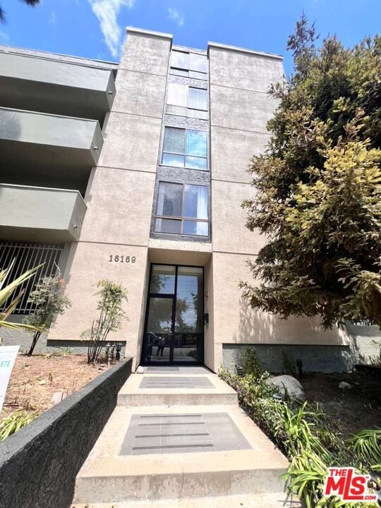 Building Photo - 16169 Sunset Blvd