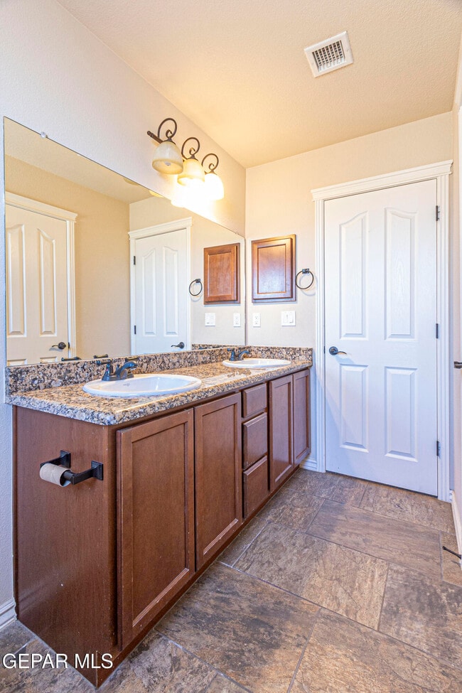 Building Photo - 7341 Black Sage Dr