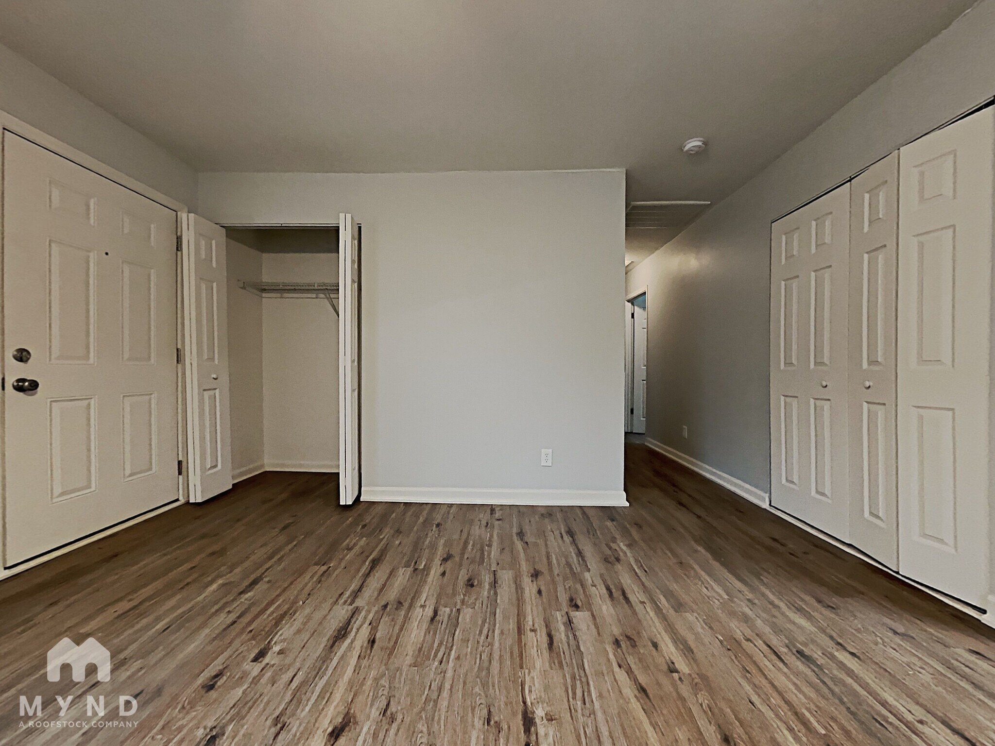 Building Photo - 2405 Longleaf Dr