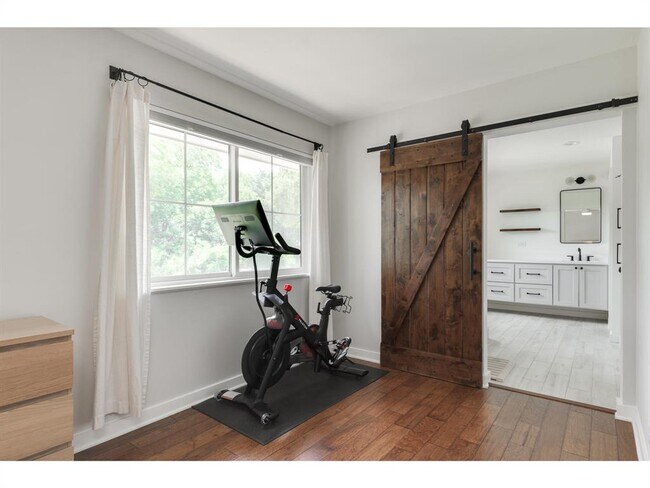 Building Photo - 8700 Mountainwood Cir