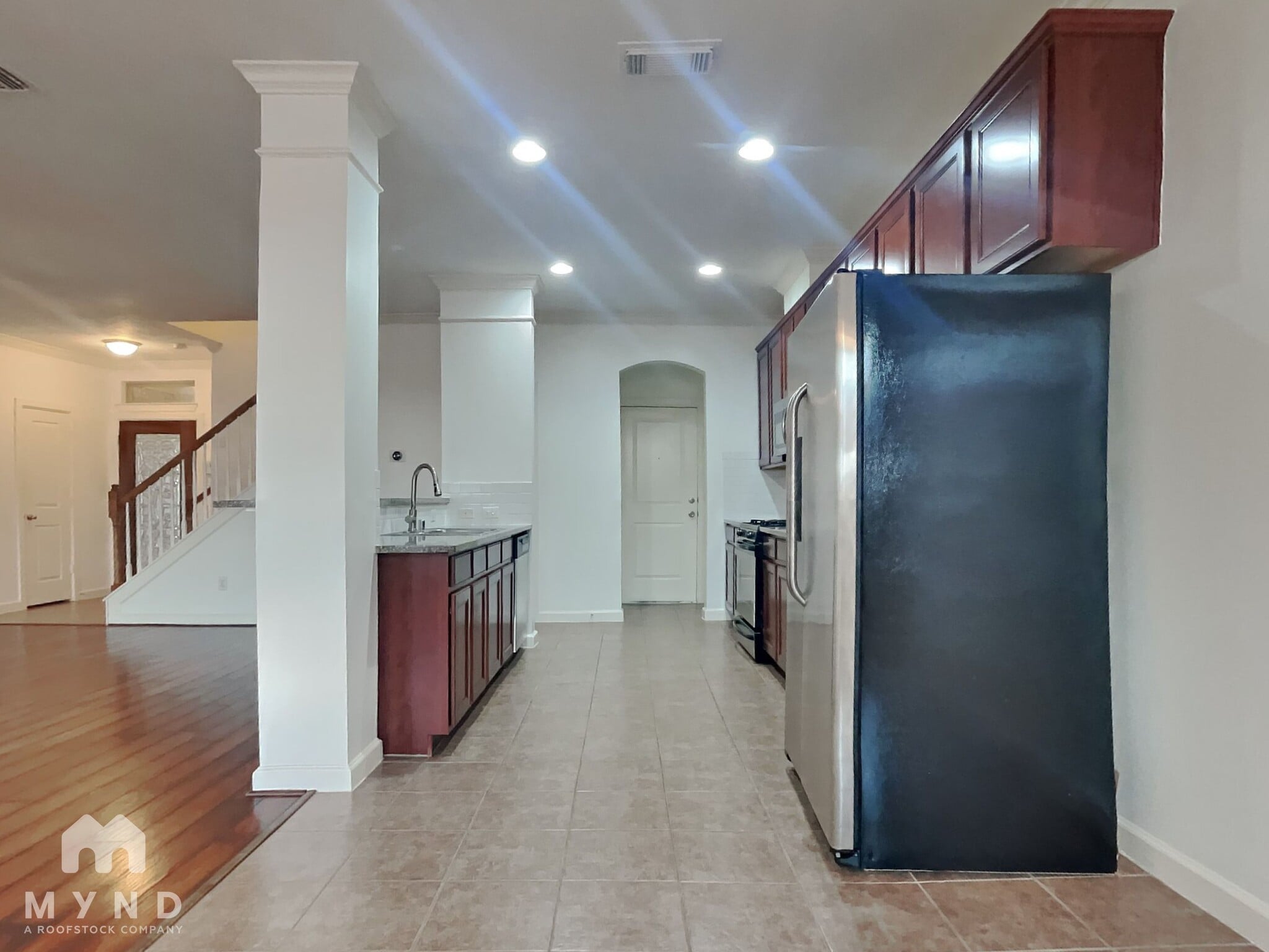 Building Photo - 5343 Summit Hollow Dr