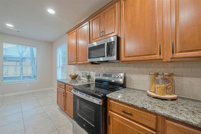 Building Photo - 23 Red Adler Pl