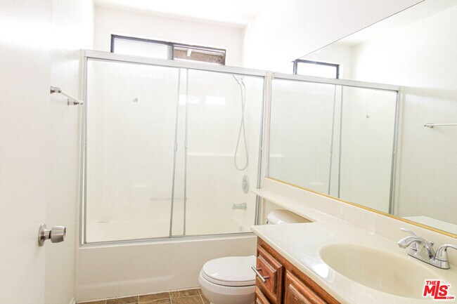 Building Photo - 45809 Evelyn Ct