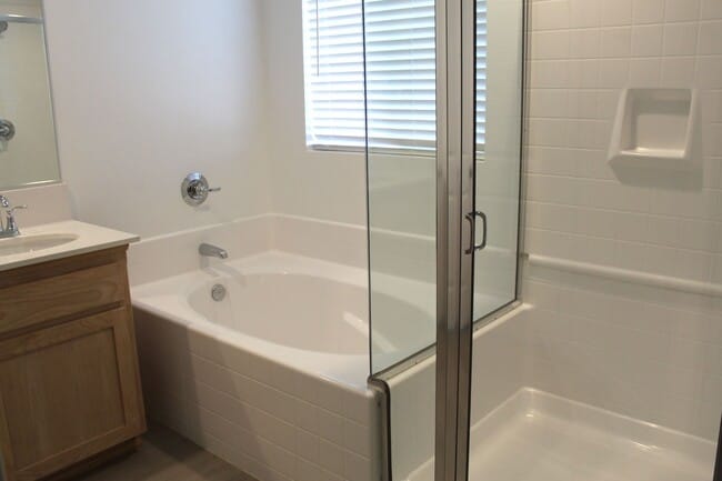 Building Photo - Brand New Home for Rent with Mother In Law Suite and Solar- Sydney Park