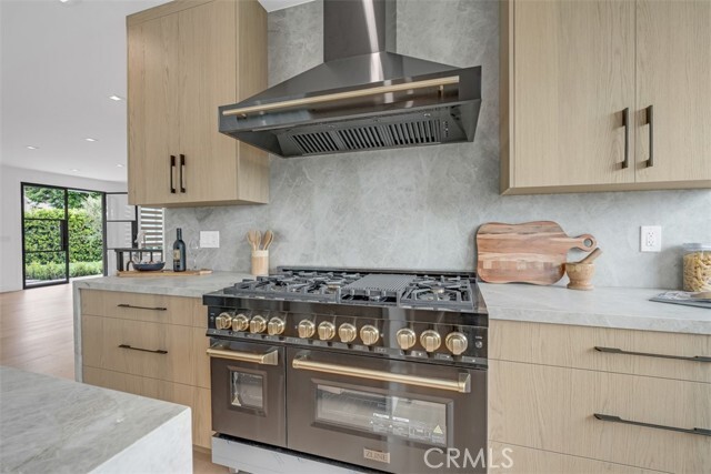 Building Photo - 430 W Kenneth Rd