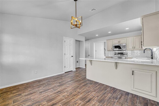 Building Photo - 2805 Shiloh Ln