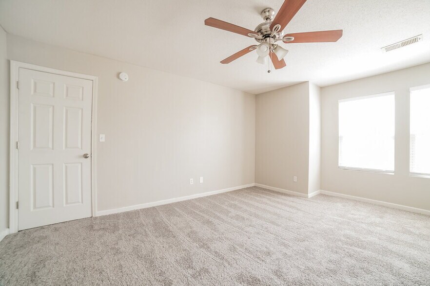 Building Photo - 10038 Chariden Dr