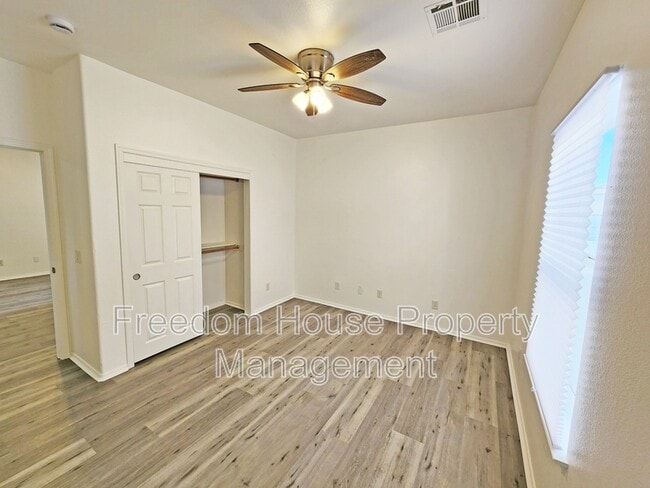 Building Photo - 530 Bourbon St