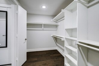 Building Photo - 5315 Egbert St