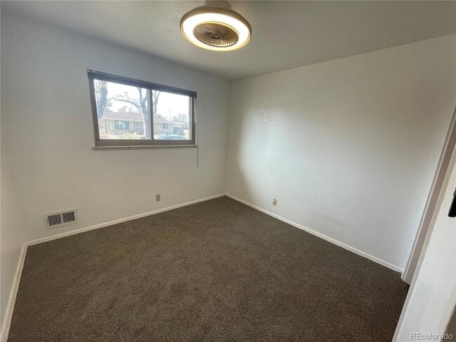 Building Photo - 3086 Victor St