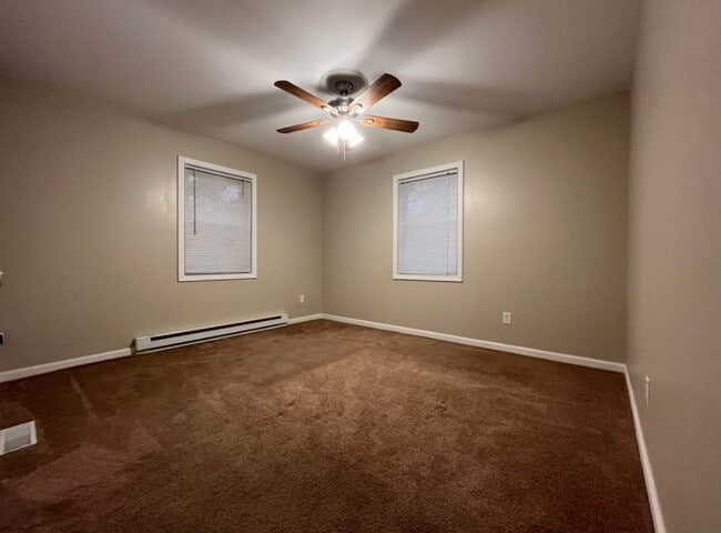 Building Photo - 240 Prospect St