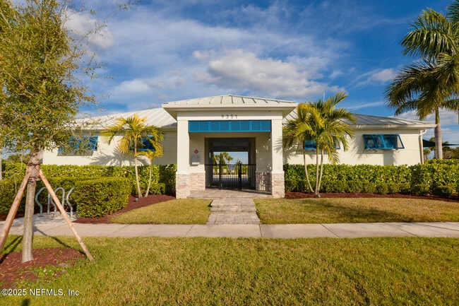 Building Photo - 10976 SW Tessili Wy