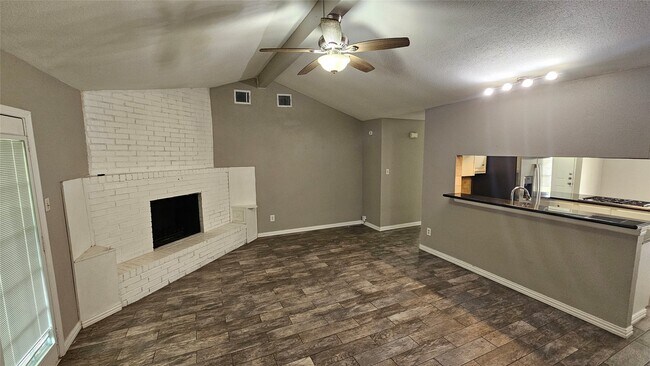 Building Photo - 10007 Winding Trail Rd