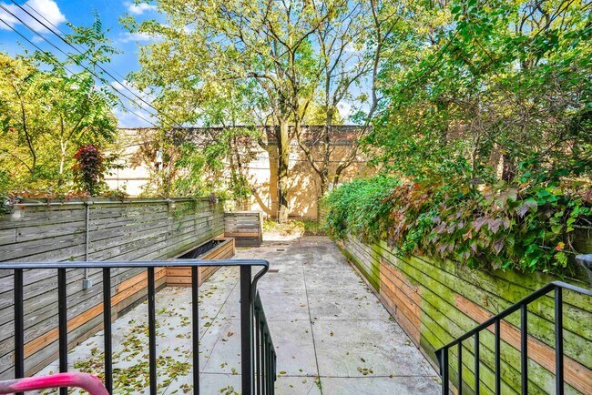 Building Photo - 461 Prospect Ave