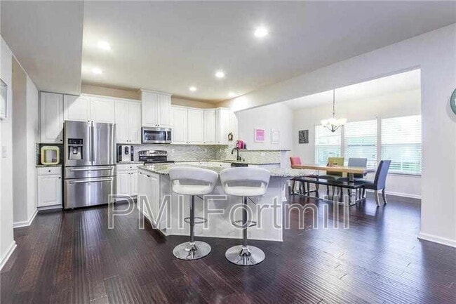 Building Photo - 1351 Yellow Springs Dr