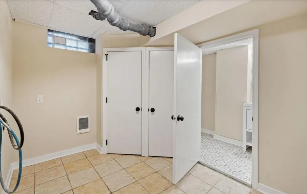 Building Photo - 2915 Lyndale Ave N