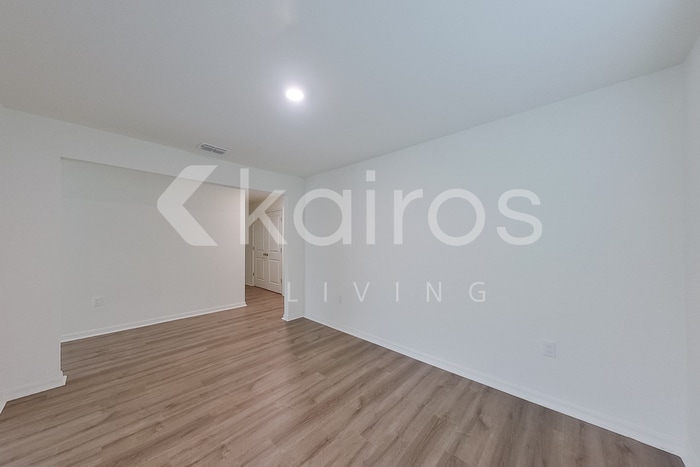 Building Photo - 21262 Quesada Ave