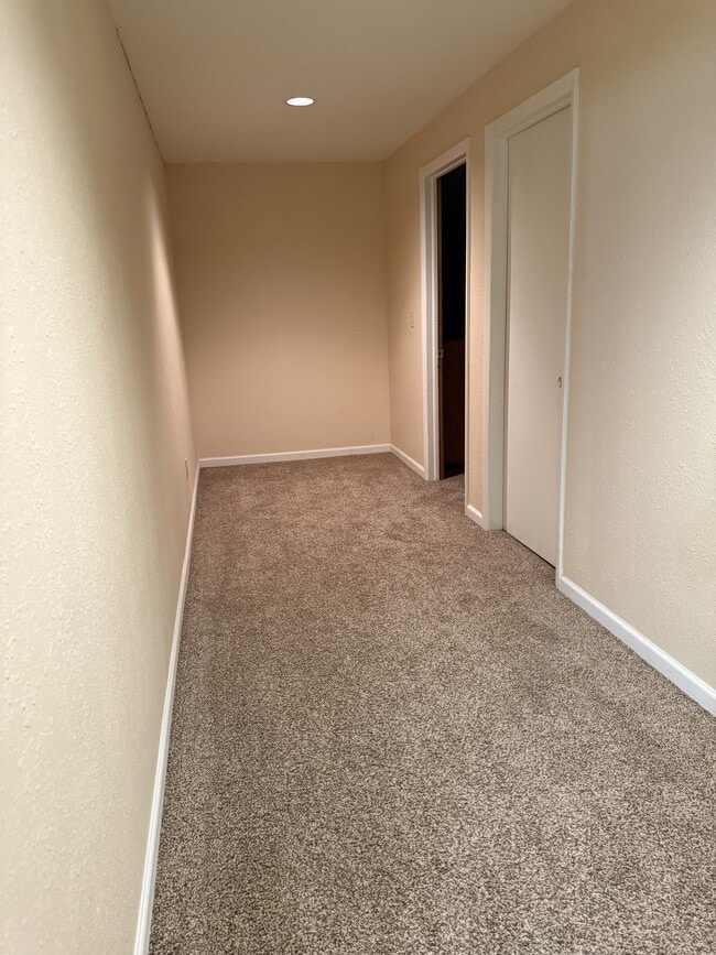 Building Photo - 2320 43rd Ave Ct