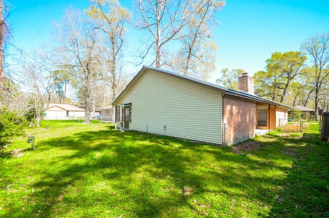 Building Photo - 123 Cypress Ln