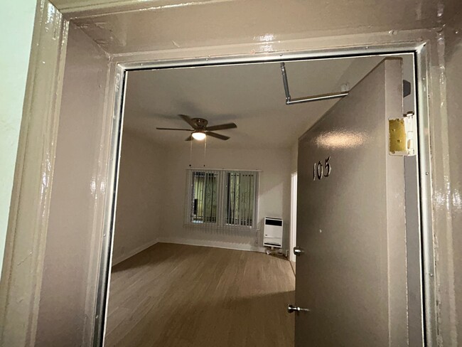 Interior Photo - 3170 - 856 S. Catalina St.