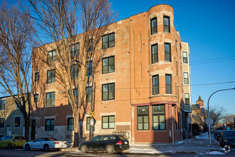 Building Photo - 2158 W 21st St