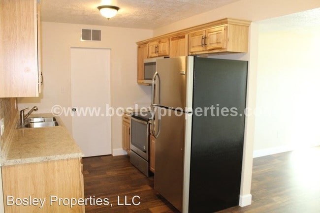 Building Photo - 1524 20th St S