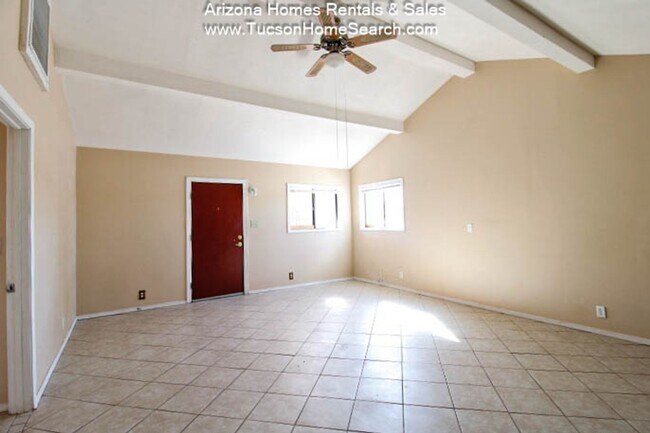 Building Photo - 801 E Halcyon Rd