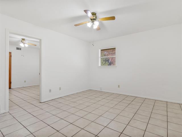 Building Photo - 4804 South Dr