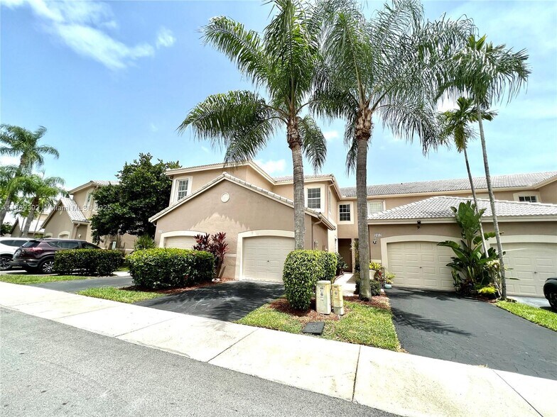 Primary Photo - 1816 Salerno Cir