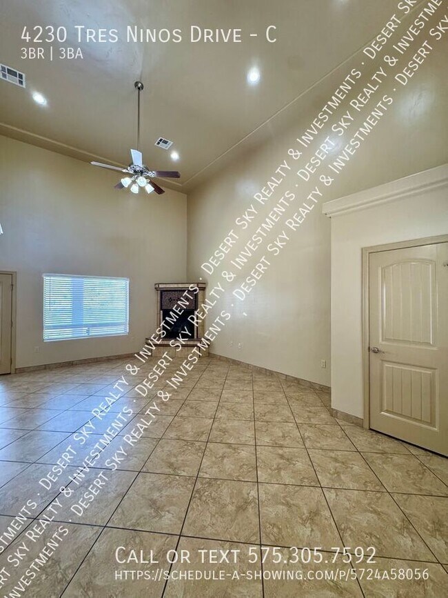 Building Photo - 4230 Tres Ninos Dr