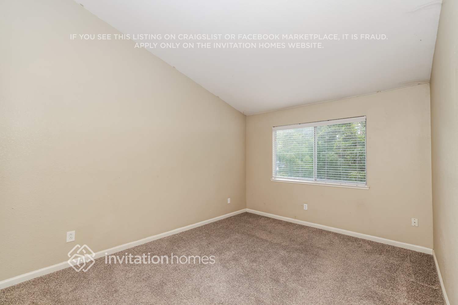 Building Photo - 336 Flagstone Cir
