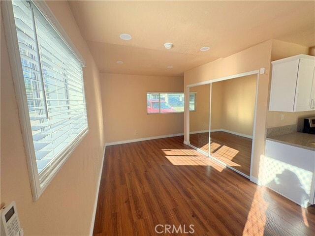 Building Photo - 1322 W 11th St