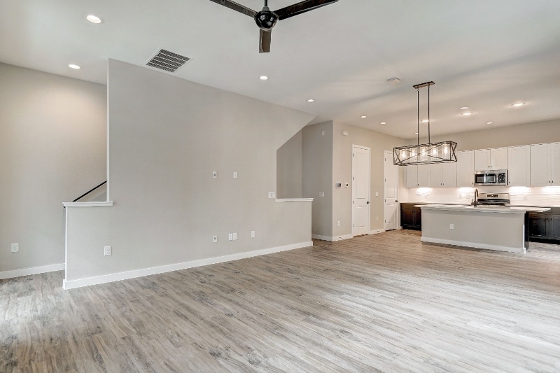 Building Photo - 3809 Valley View Rd