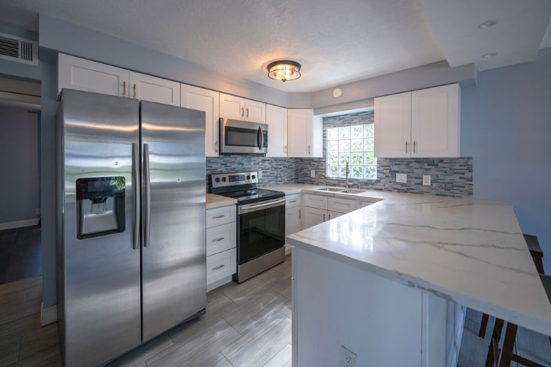 Building Photo - 902 NE 34th St