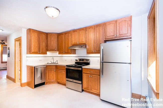 Building Photo - 46 Garden St