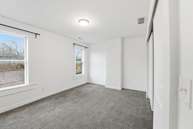 Building Photo - 905 McAllister Ave