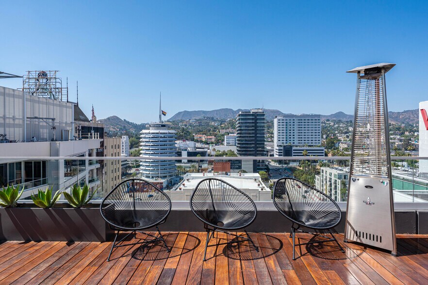 Building Photo - 6250 Hollywood Blvd