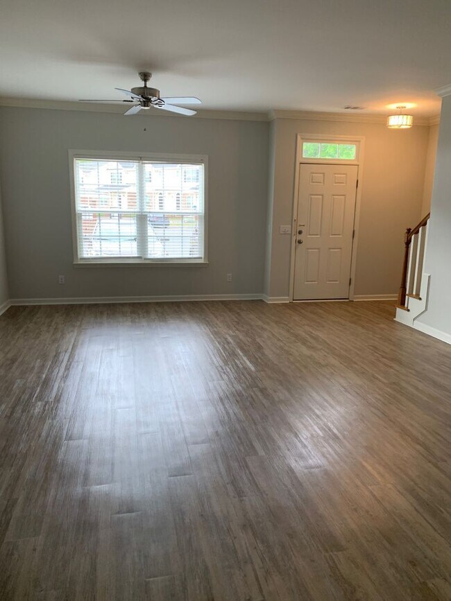 Building Photo - Yorktown Place-Gated Townhome Community-Tibet Ave.