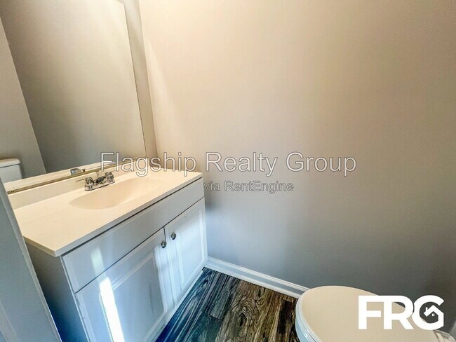Building Photo - 107 Chesterfield Ct
