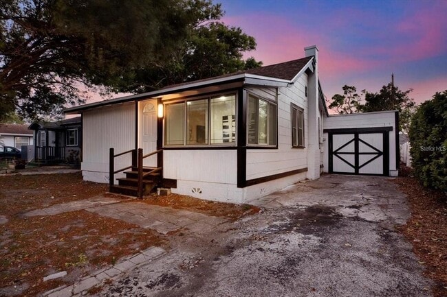 Building Photo - 4082 38th Ave N