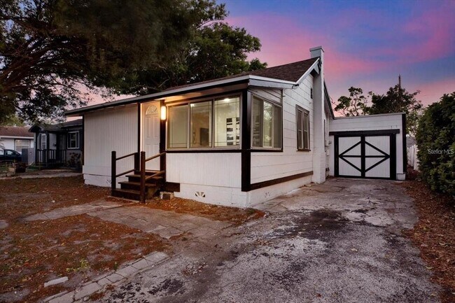 Building Photo - 4082 38th Ave N