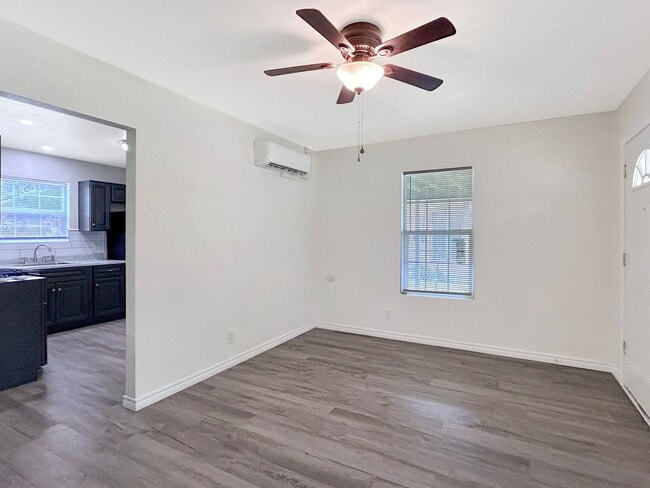 Building Photo - Cozy, Remodeled 2BR with Covered Parking &...