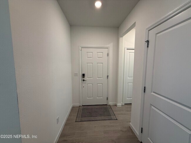 Building Photo - 72 Bramble Ct