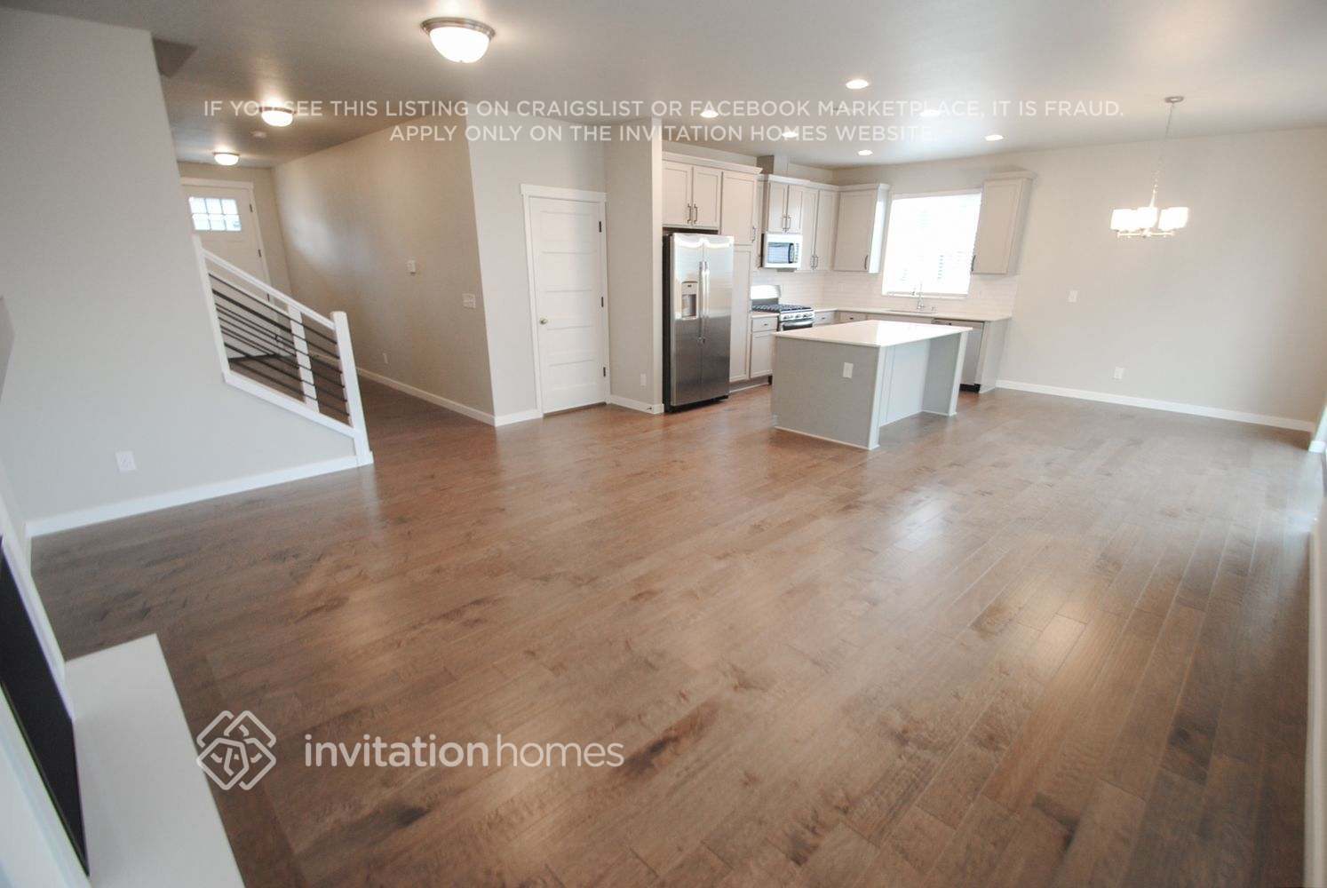 Building Photo - 6113 47th Pl NE