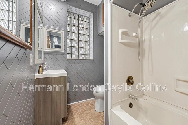 Building Photo - 5208 Robert Ave