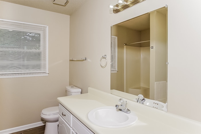 Building Photo - 115 Amethyst Dr