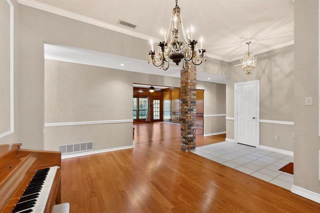 Building Photo - 1505 Boundbrook Ln