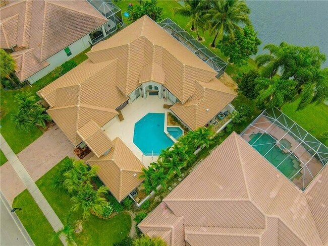 Building Photo - 20107 Ocean Key Dr